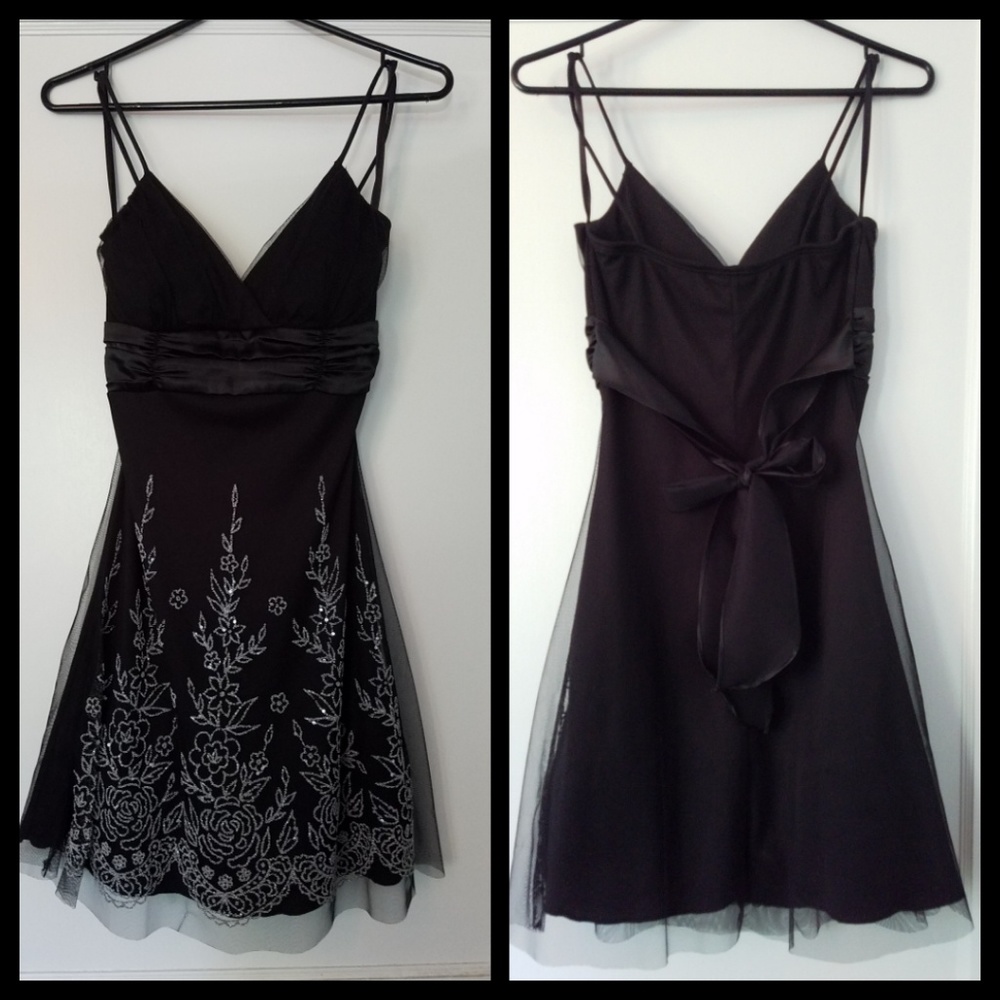 Knee Lenght Black Cocktail Dress